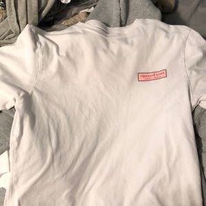Vineyard vines tee